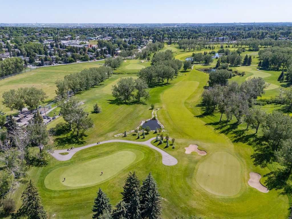 









2808


19

Street Northwest,
Calgary,




AB
T2M 3V8

