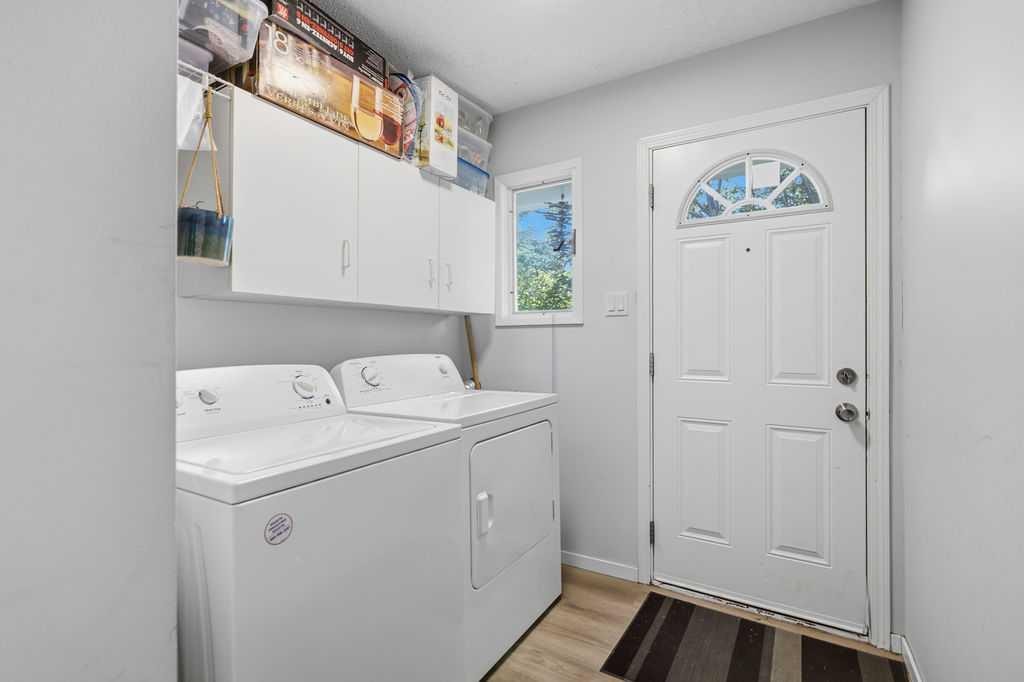 









2812


19

Street Northwest,
Calgary,




AB
T2M 3V8

