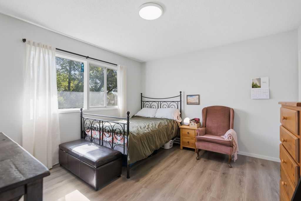 









2812


19

Street Northwest,
Calgary,




AB
T2M 3V8

