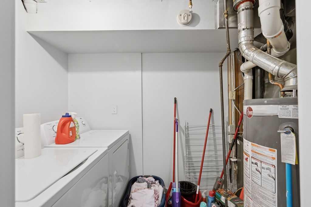









2812


19

Street Northwest,
Calgary,




AB
T2M 3V8

