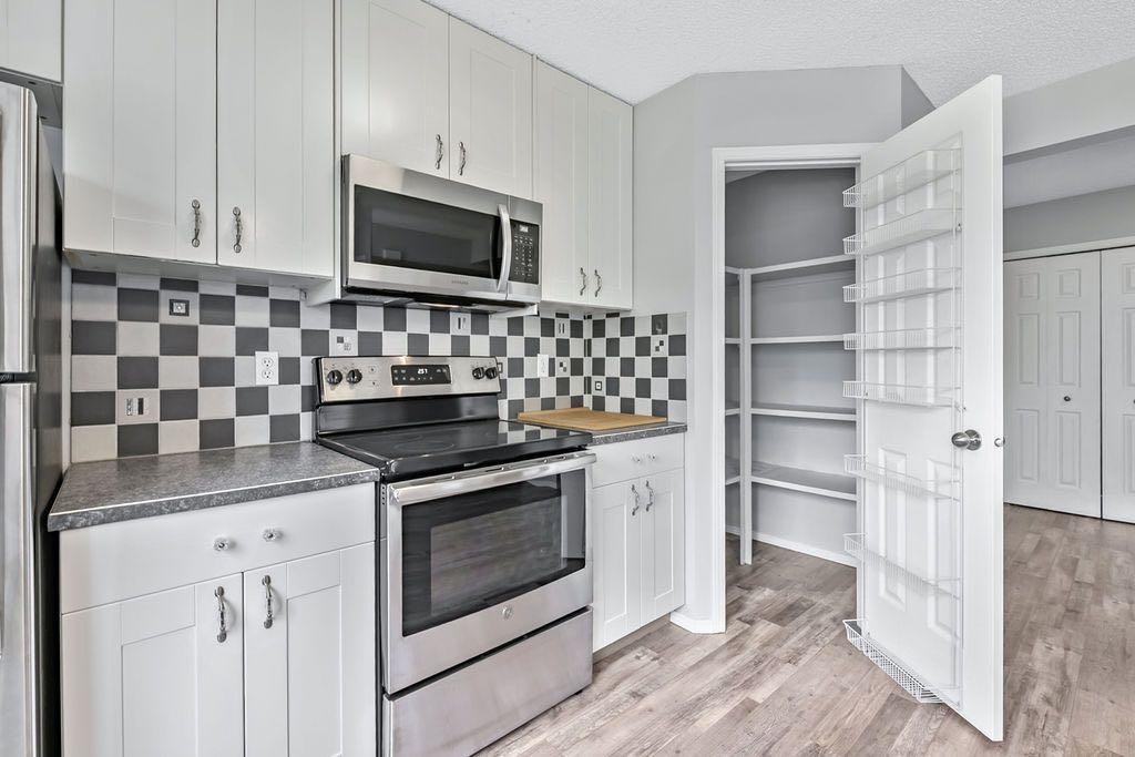 









24


Cimarron Meadows

Road,
Okotoks,




AB
T1S 1T1

