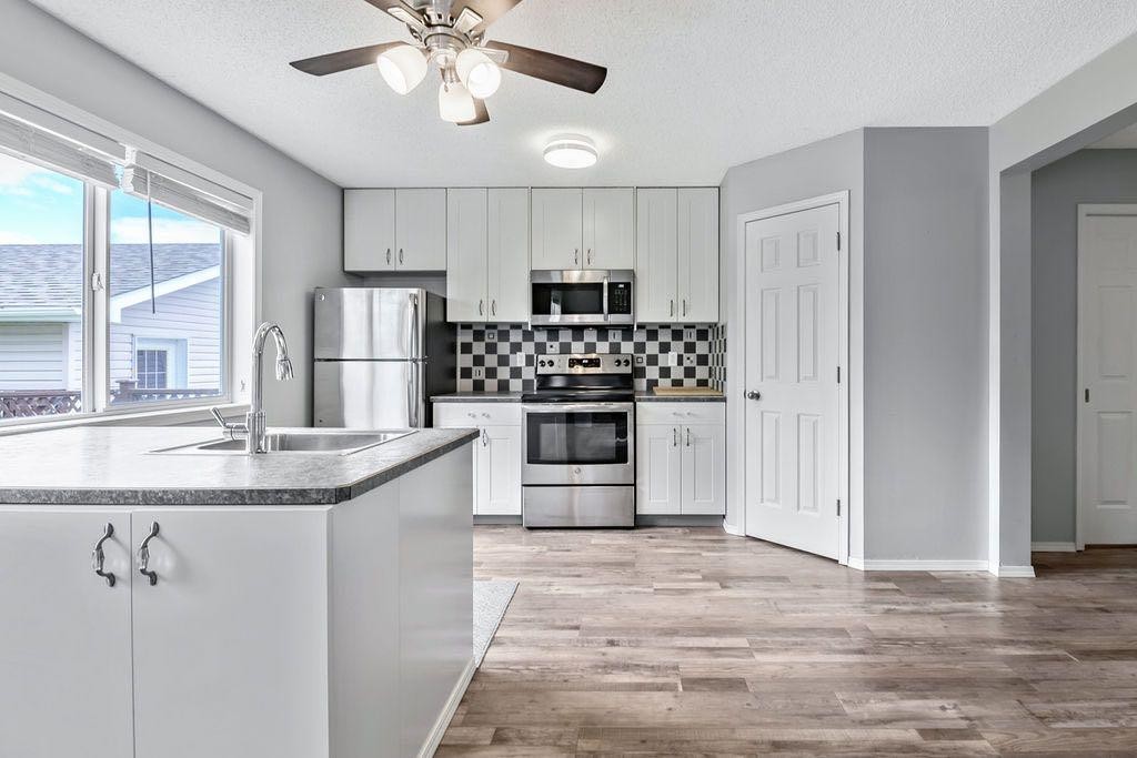









24


Cimarron Meadows

Road,
Okotoks,




AB
T1S 1T1

