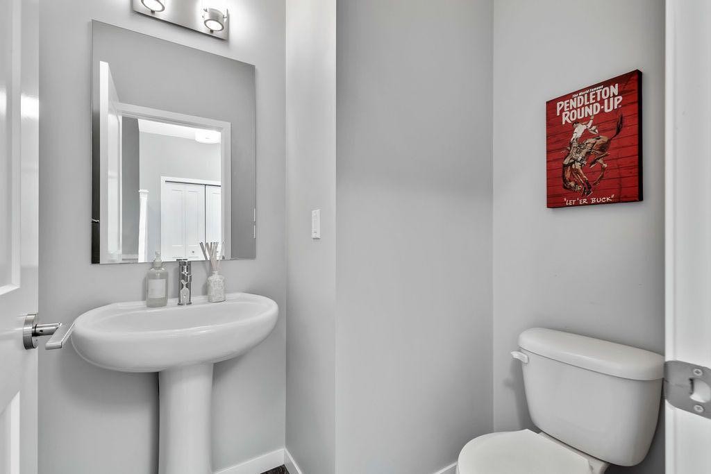 









1714


Montgomery

Gate Southeast,
High River,




AB
T1V0H6

