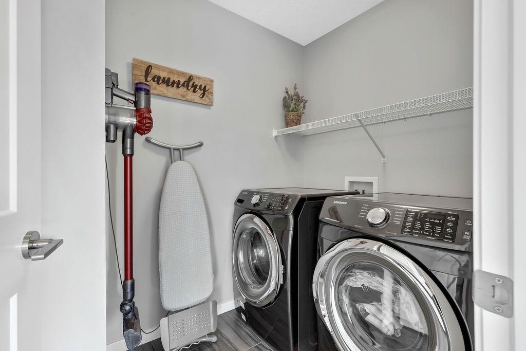 









1714


Montgomery

Gate Southeast,
High River,




AB
T1V0H6


