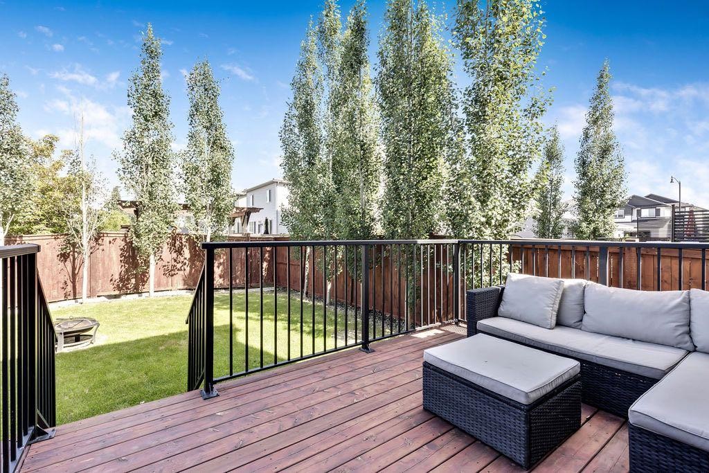 









1714


Montgomery

Gate Southeast,
High River,




AB
T1V0H6

