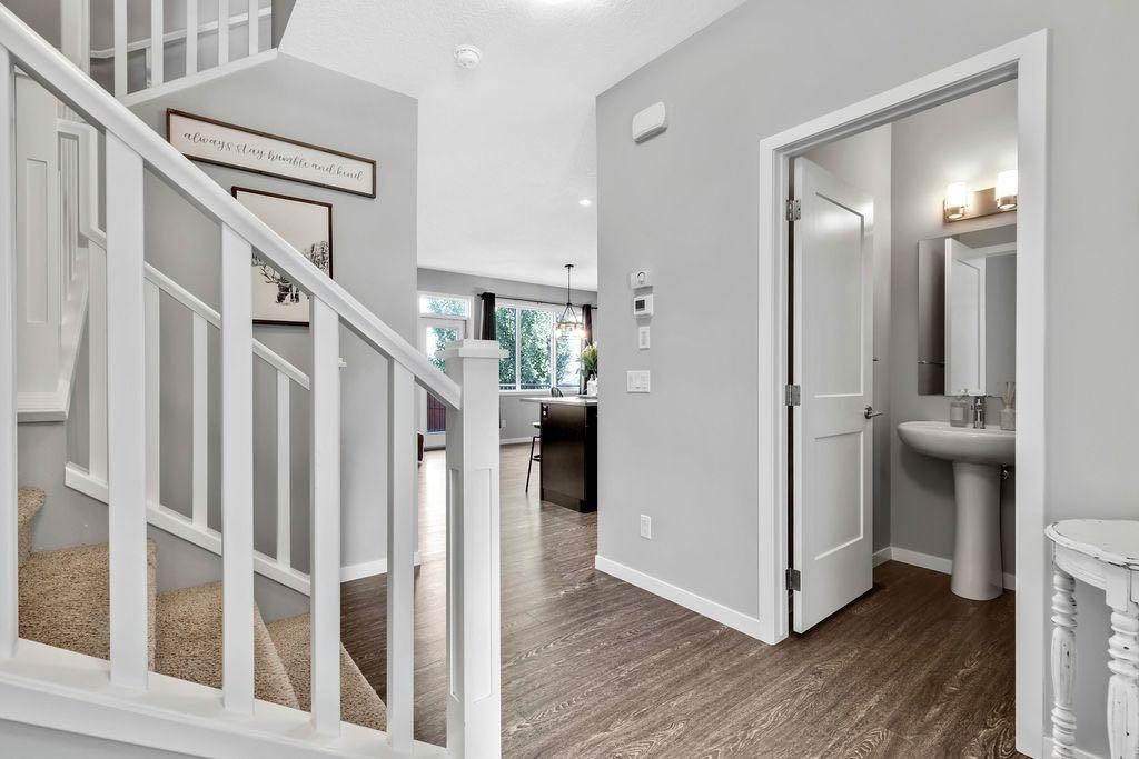 









1714


Montgomery

Gate Southeast,
High River,




AB
T1V0H6

