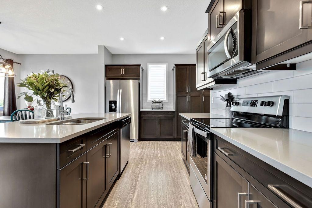 









1714


Montgomery

Gate Southeast,
High River,




AB
T1V0H6

