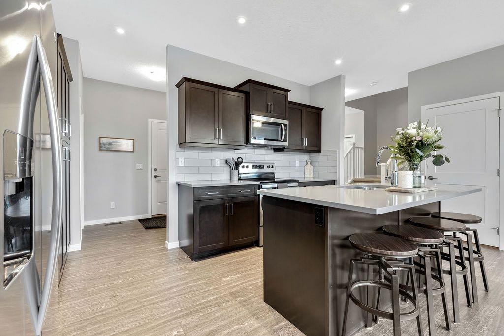 









1714


Montgomery

Gate Southeast,
High River,




AB
T1V0H6

