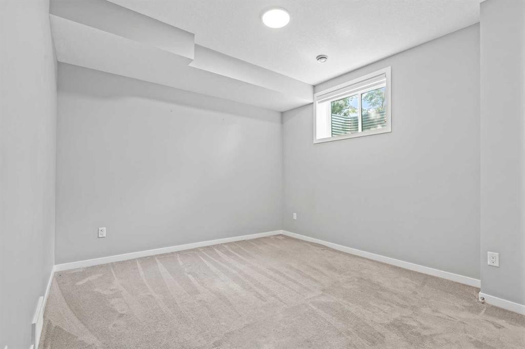









3304


2

Street Northeast,
Calgary,




AB
T2E 3H3

