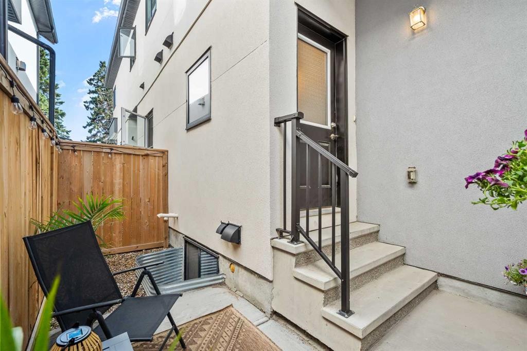 









3304


2

Street Northeast,
Calgary,




AB
T2E 3H3

