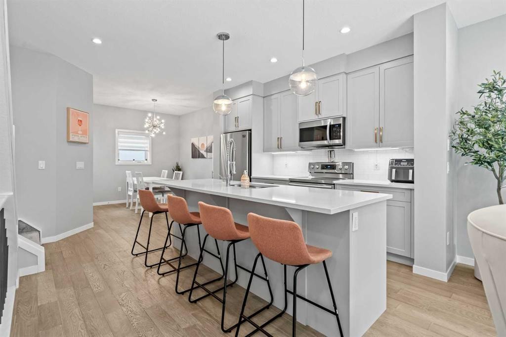 









3304


2

Street Northeast,
Calgary,




AB
T2E 3H3

