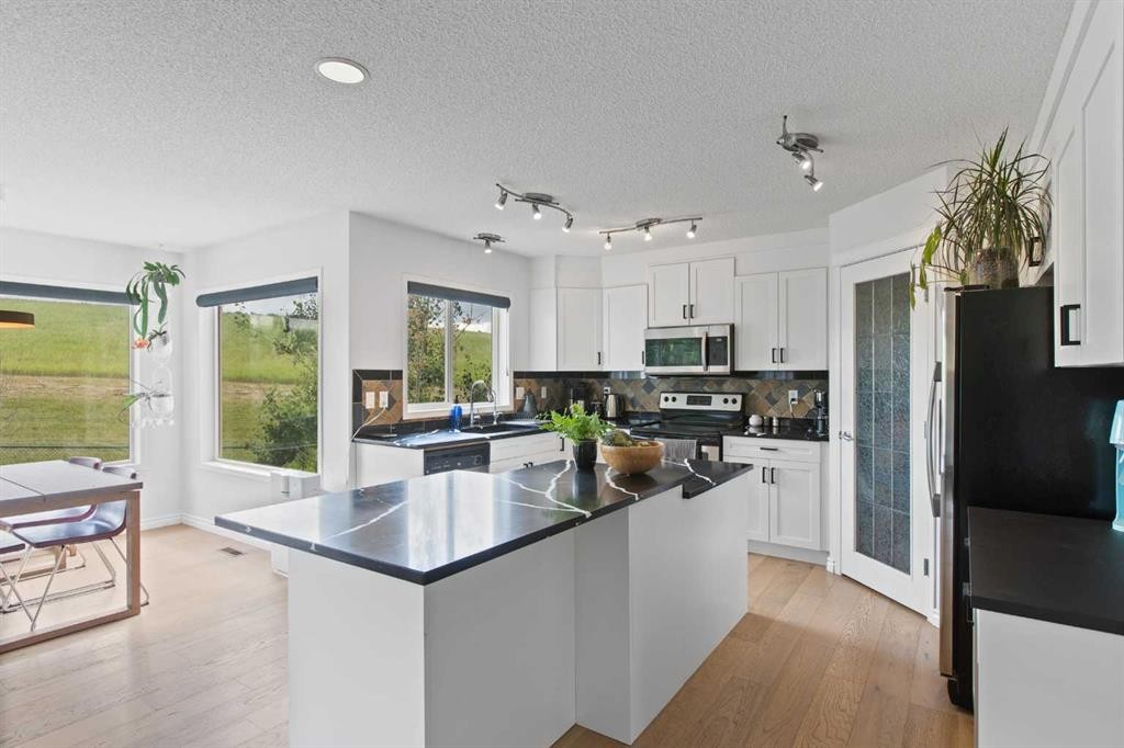 









81


Royal Crest

Terrace Northwest,
Calgary,




AB
T3G 4M2

