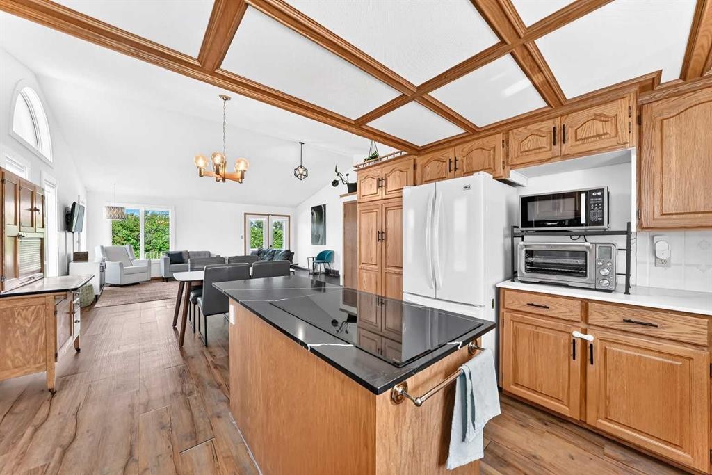 









112173


2253

Drive East,
Rural Foothills County,




AB
T1S 4V5

