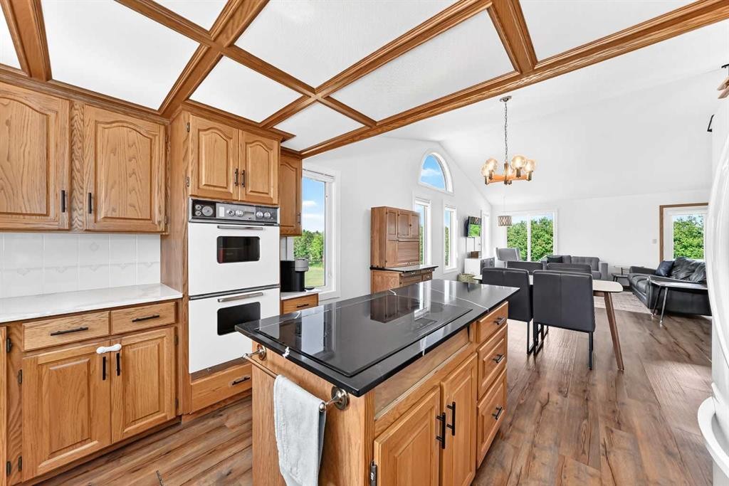









112173


2253

Drive East,
Rural Foothills County,




AB
T1S 4V5


