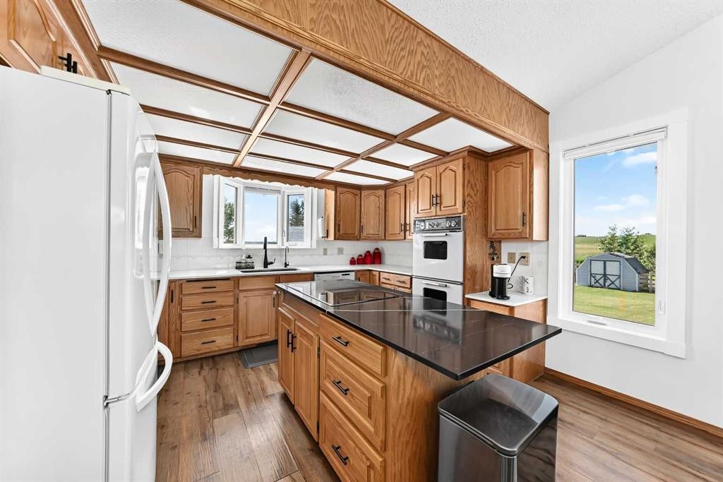 









112173


2253

Drive East,
Rural Foothills County,




AB
T1S 4V5

