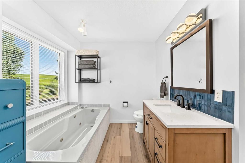 









112173


2253

Drive East,
Rural Foothills County,




AB
T1S 4V5

