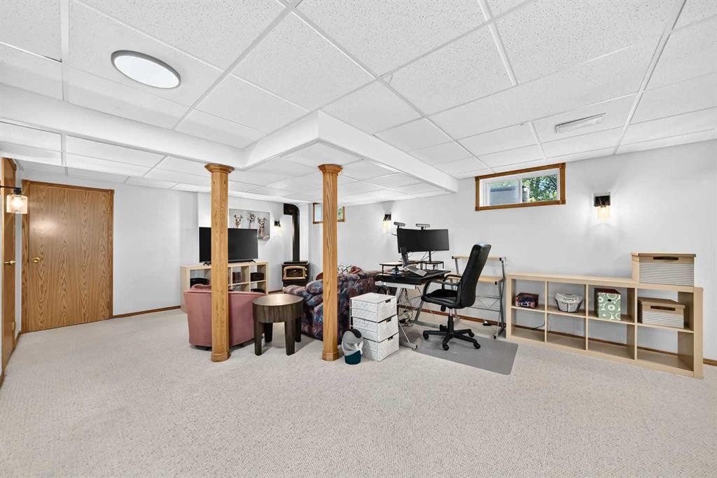 









112173


2253

Drive East,
Rural Foothills County,




AB
T1S 4V5

