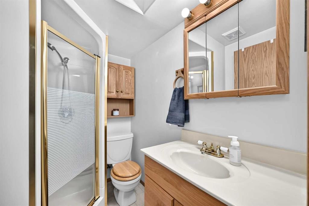 









112173


2253

Drive East,
Rural Foothills County,




AB
T1S 4V5

