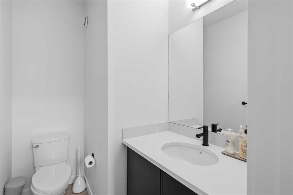 









81


Greenbriar

Place Northwest, 323,
Calgary,




AB
T3B6J1

