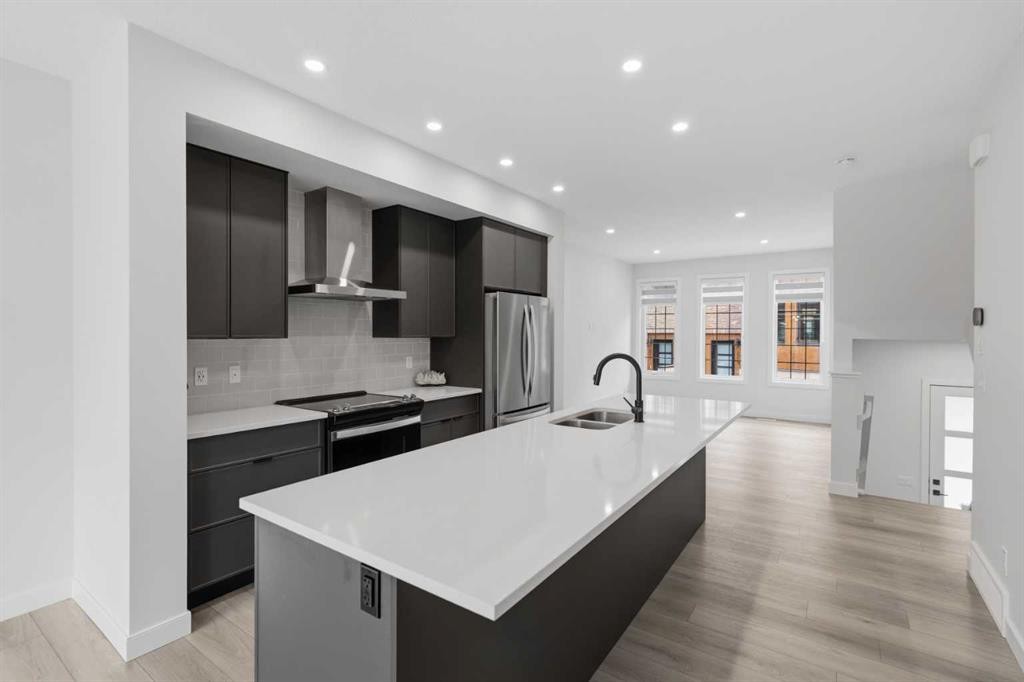 









81


Greenbriar

Place Northwest, 323,
Calgary,




AB
T3B6J1


