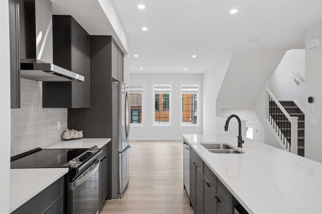 









81


Greenbriar

Place Northwest, 323,
Calgary,




AB
T3B6J1

