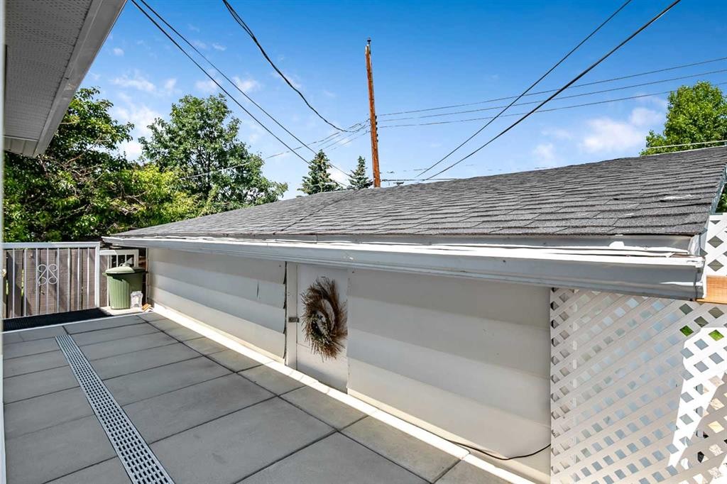 









216 B


Royal

Avenue,
Diamond Valley,




AB
T0L 2A0

