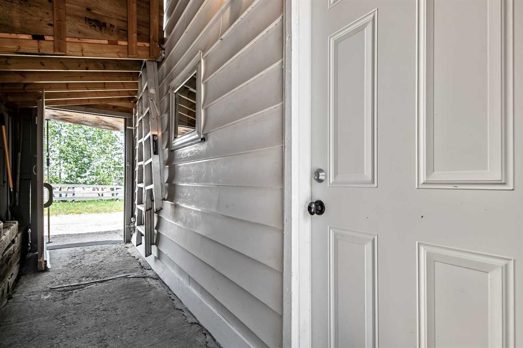 









216 B


Royal

Avenue,
Diamond Valley,




AB
T0L 2A0

