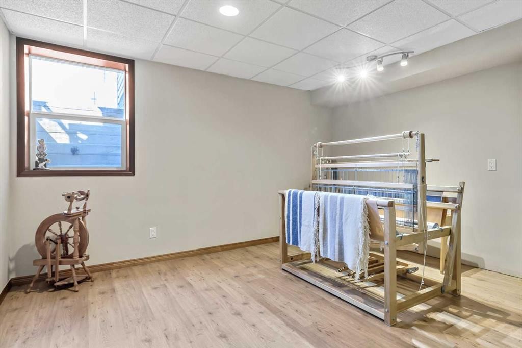 









20031


496

Avenue East,
Rural Foothills County,




AB
T1V 1N1

