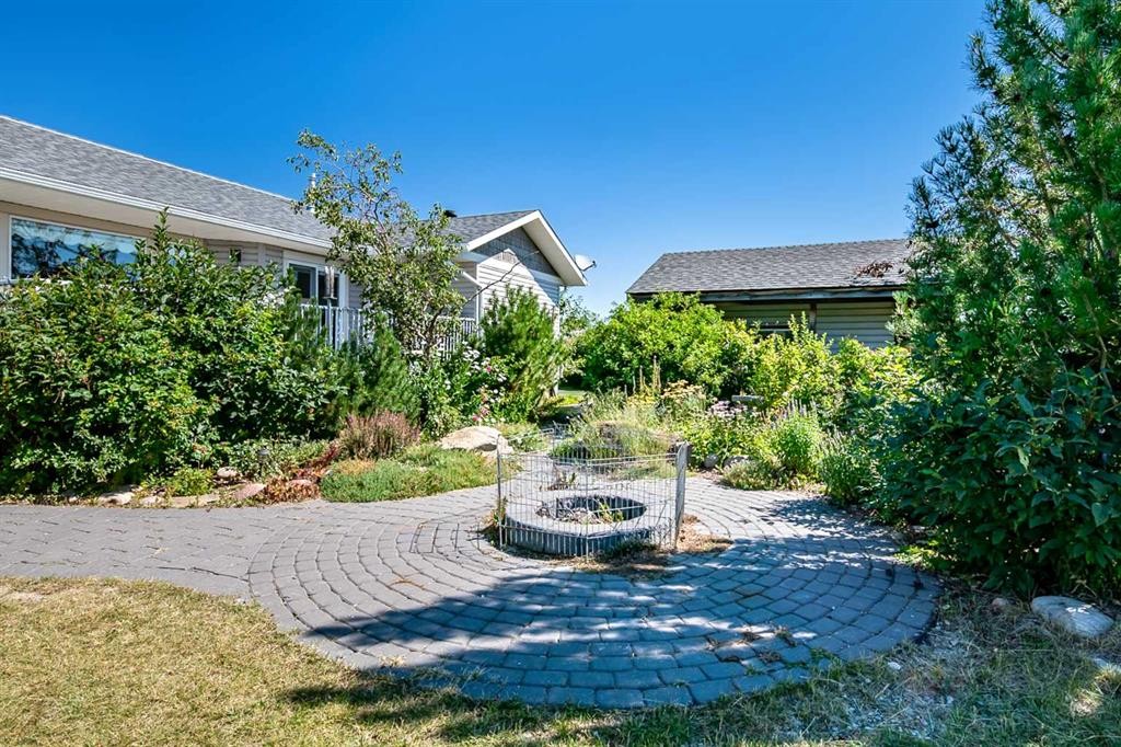 









20031


496

Avenue East,
Rural Foothills County,




AB
T1V 1N1

