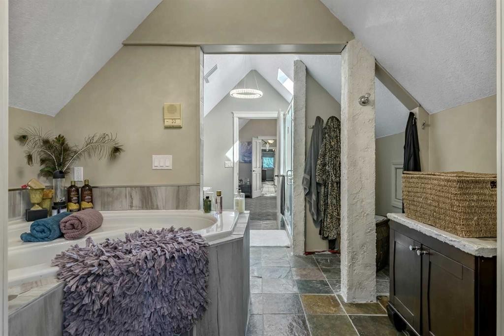 









311068


Parkins

Road West,
Rural Foothills County,




AB
T0L 1K0

