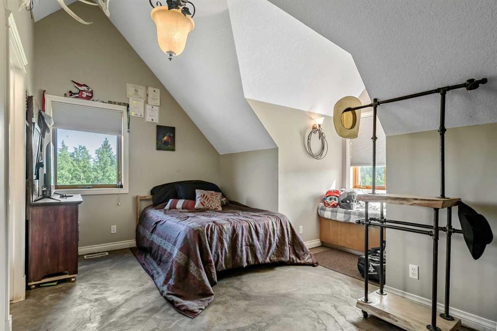 









311068


Parkins

Road West,
Rural Foothills County,




AB
T0L 1K0

