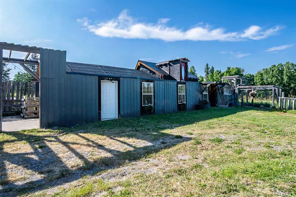 









311068


Parkins

Road West,
Rural Foothills County,




AB
T0L 1K0

