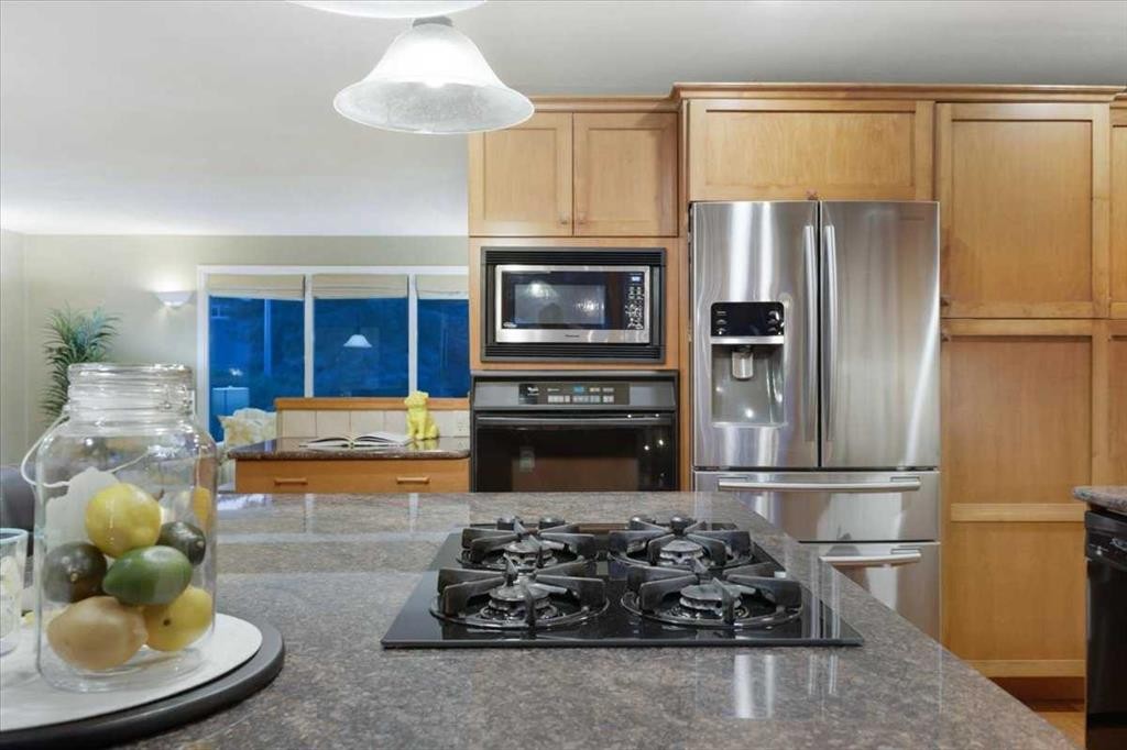 









124


Oakmoor

Place Southwest,
Calgary,




AB
T2V 4A3

