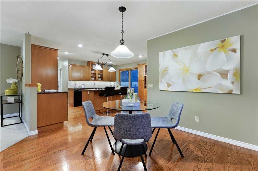 









124


Oakmoor

Place Southwest,
Calgary,




AB
T2V 4A3

