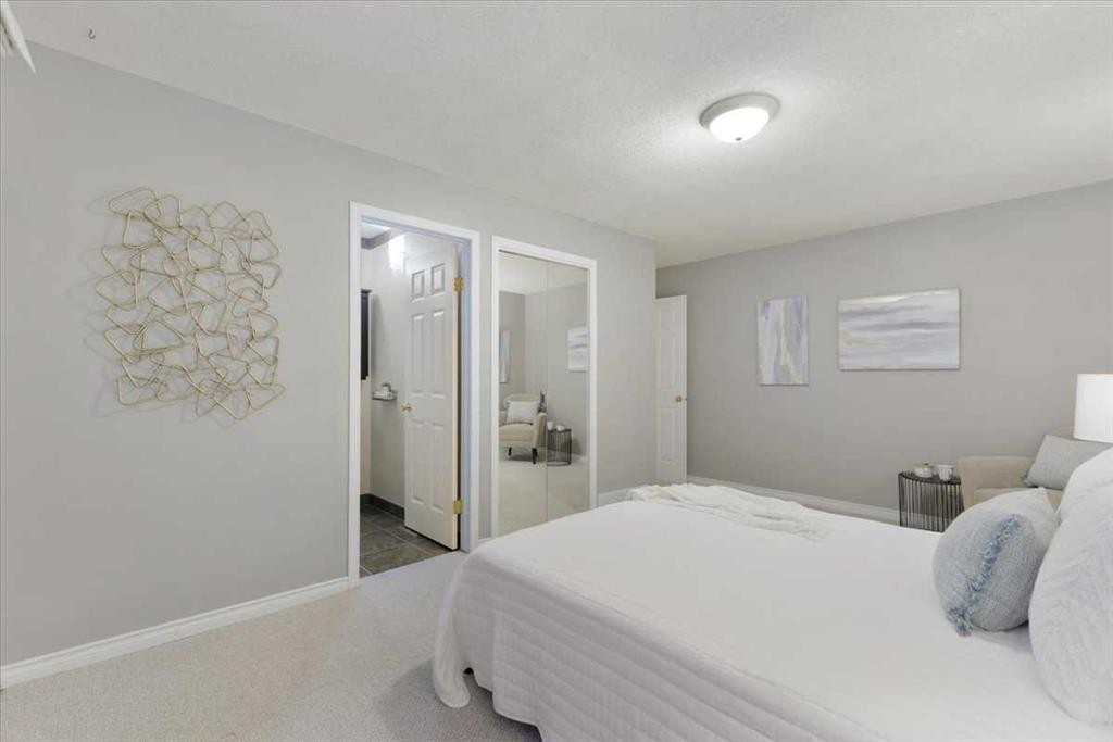 









124


Oakmoor

Place Southwest,
Calgary,




AB
T2V 4A3

