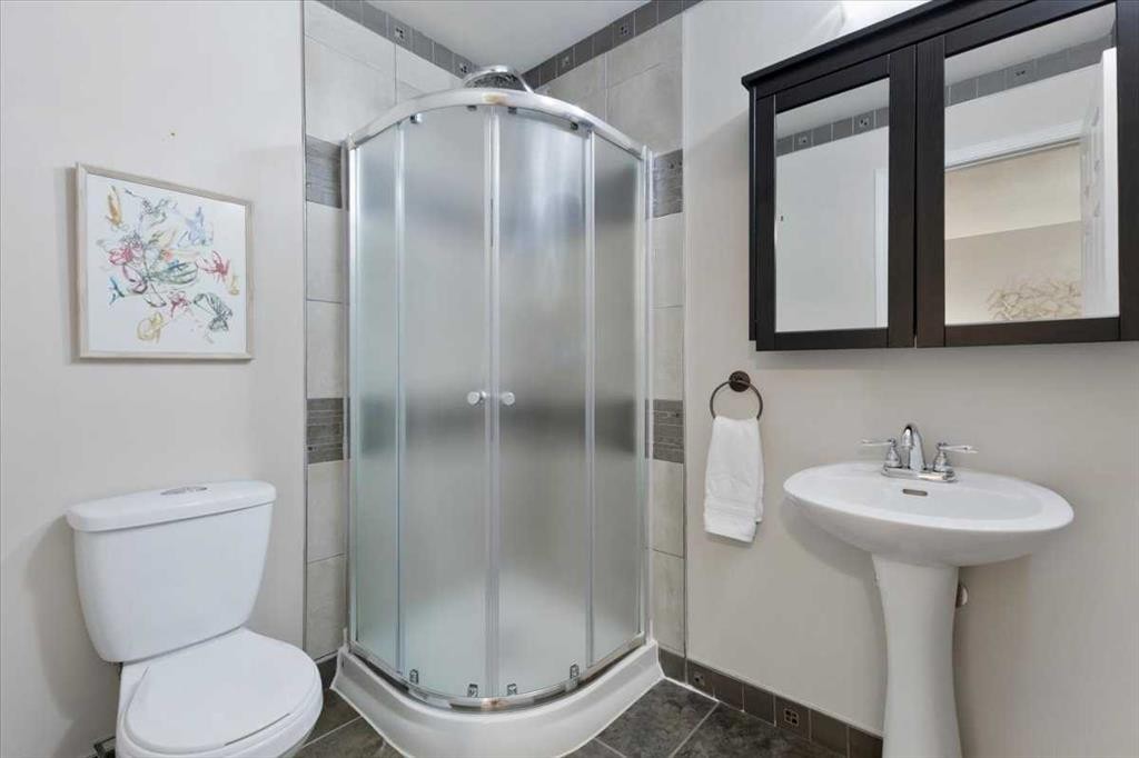 









124


Oakmoor

Place Southwest,
Calgary,




AB
T2V 4A3

