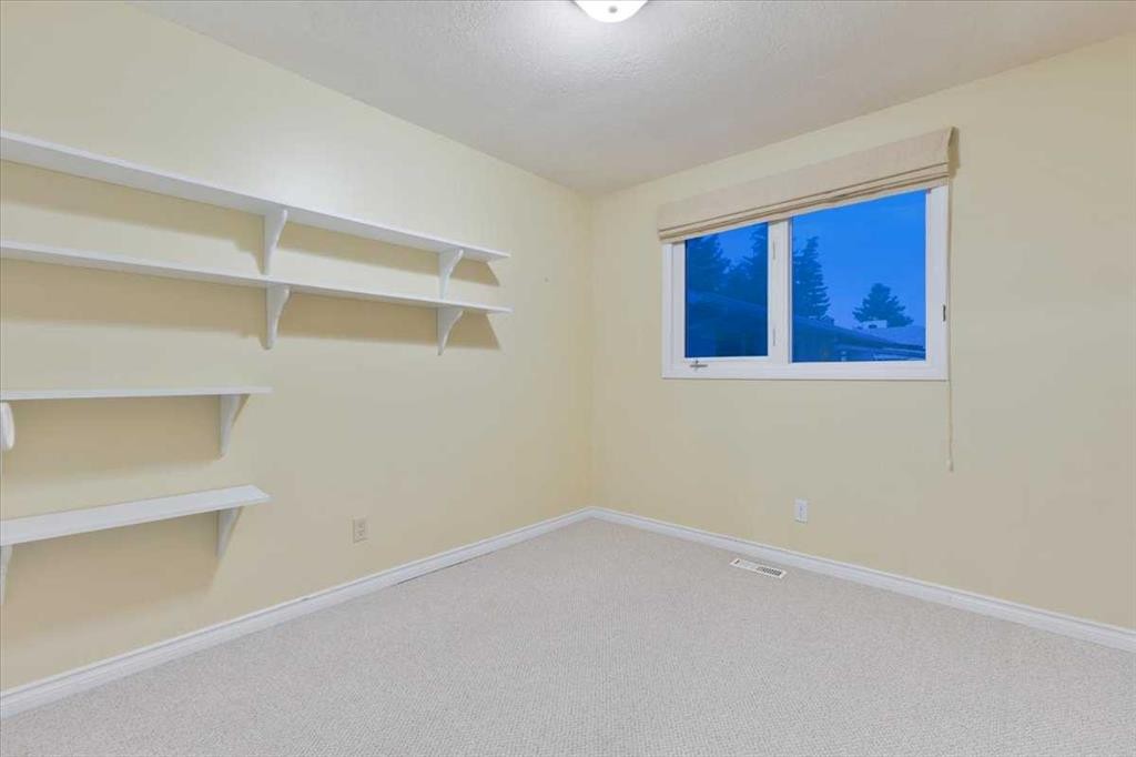 









124


Oakmoor

Place Southwest,
Calgary,




AB
T2V 4A3

