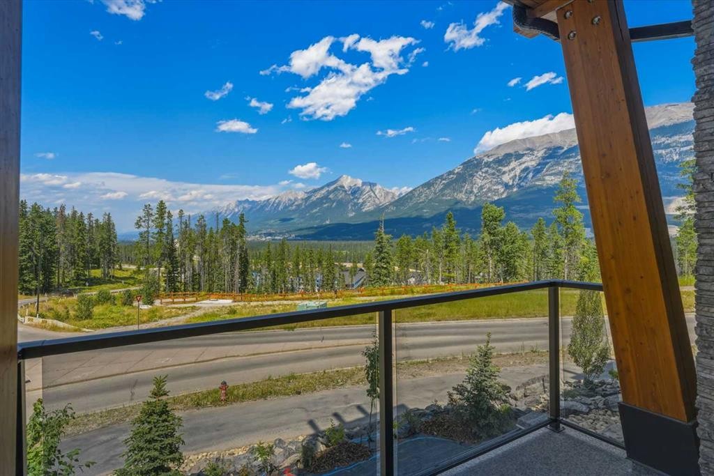 









101H


Stewart Creek

Rise, 201,
Canmore,




AB
T1W0E3

