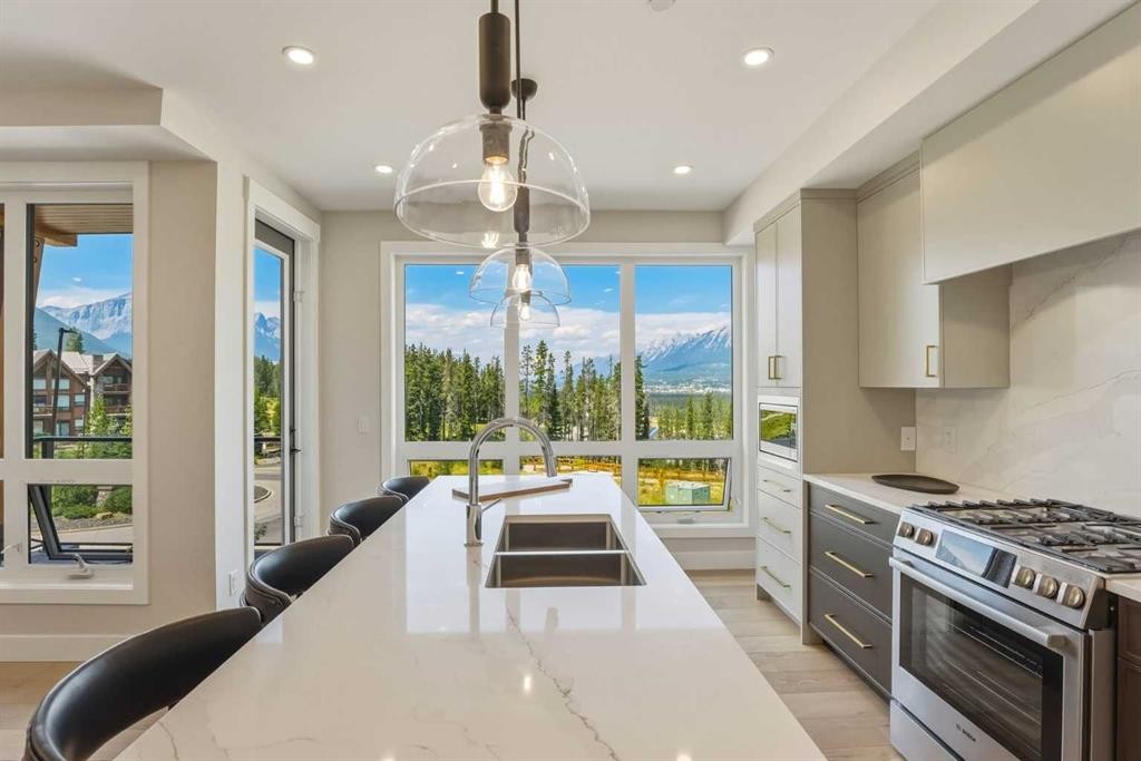 









101H


Stewart Creek

Rise, 201,
Canmore,




AB
T1W0E3


