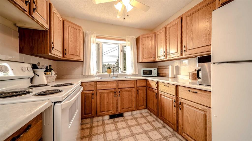 









5015


Marchand

Crescent Northeast,
Calgary,




AB
T2A 2X3

