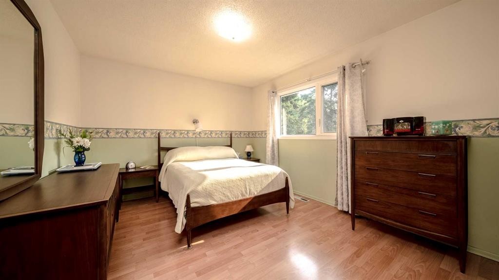 









5015


Marchand

Crescent Northeast,
Calgary,




AB
T2A 2X3

