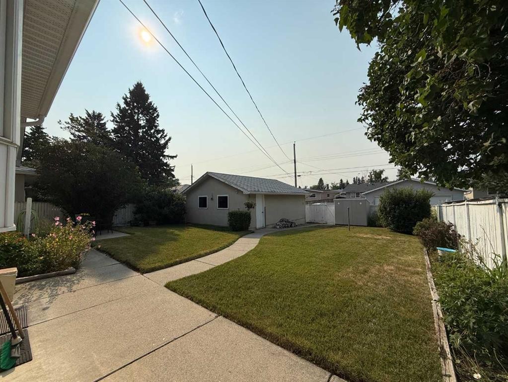 









5015


Marchand

Crescent Northeast,
Calgary,




AB
T2A 2X3

