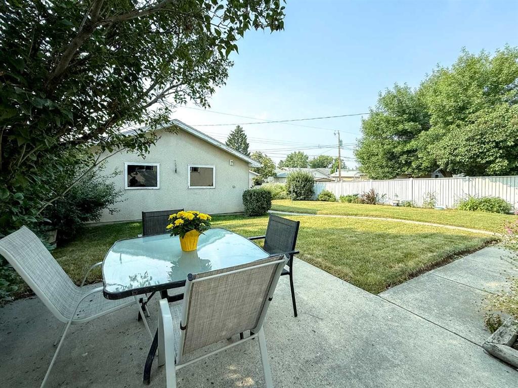 









5015


Marchand

Crescent Northeast,
Calgary,




AB
T2A 2X3

