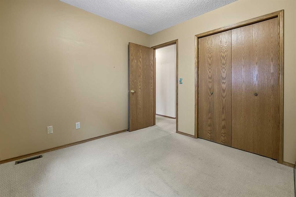 









25


Downey

Road,
Okotoks,




AB
T1S 1H5

