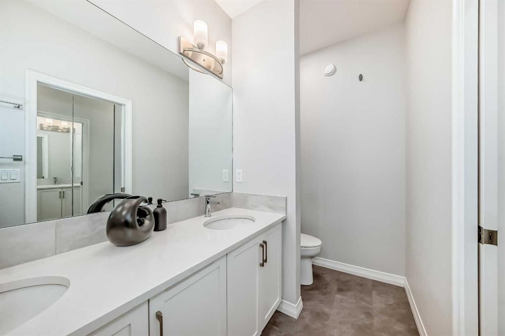 









1941


Mahogany

Boulevard Southeast,
Calgary,




AB
T3M 3P4

