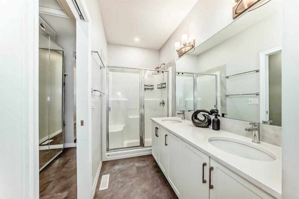 









1941


Mahogany

Boulevard Southeast,
Calgary,




AB
T3M 3P4

