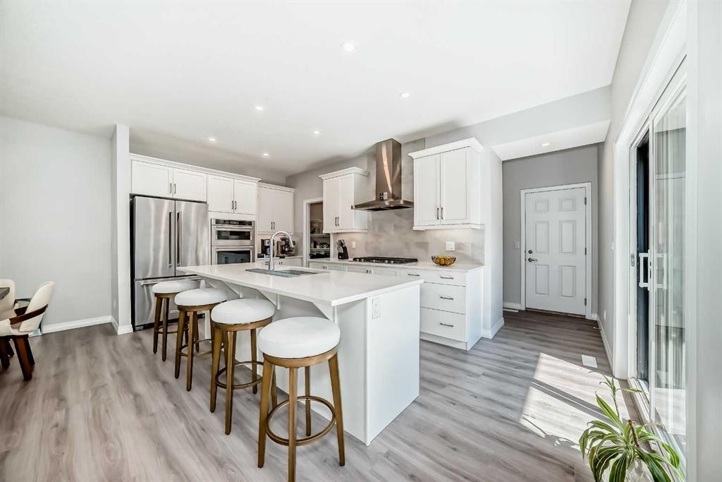 









1941


Mahogany

Boulevard Southeast,
Calgary,




AB
T3M 3P4

