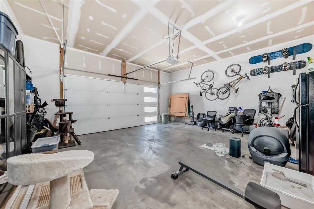 









1941


Mahogany

Boulevard Southeast,
Calgary,




AB
T3M 3P4

