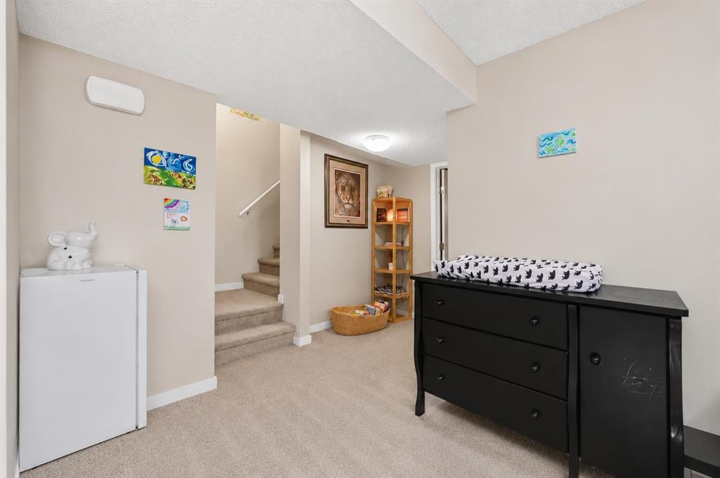 









33


Chaparral Valley

Park,
Calgary,




AB
T2X 0P5

