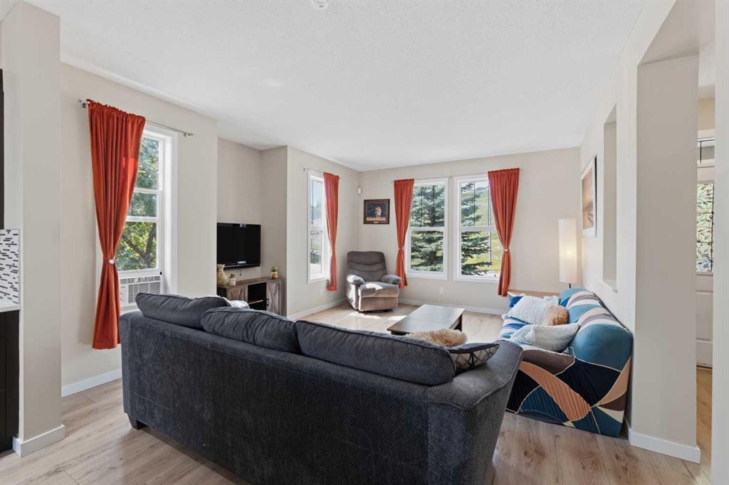 









33


Chaparral Valley

Park,
Calgary,




AB
T2X 0P5

